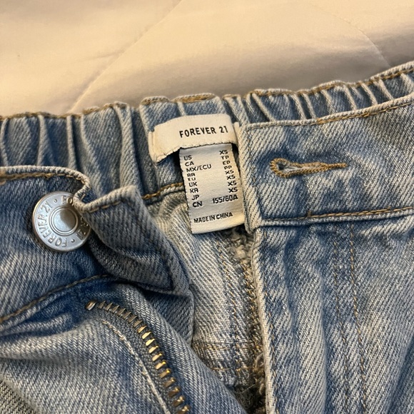 Jeans - Picture 4 of 5